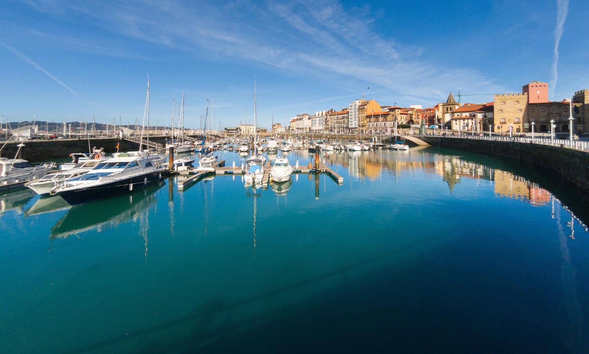 Espacio Moderno En Gijon Playa מראה חיצוני תמונה