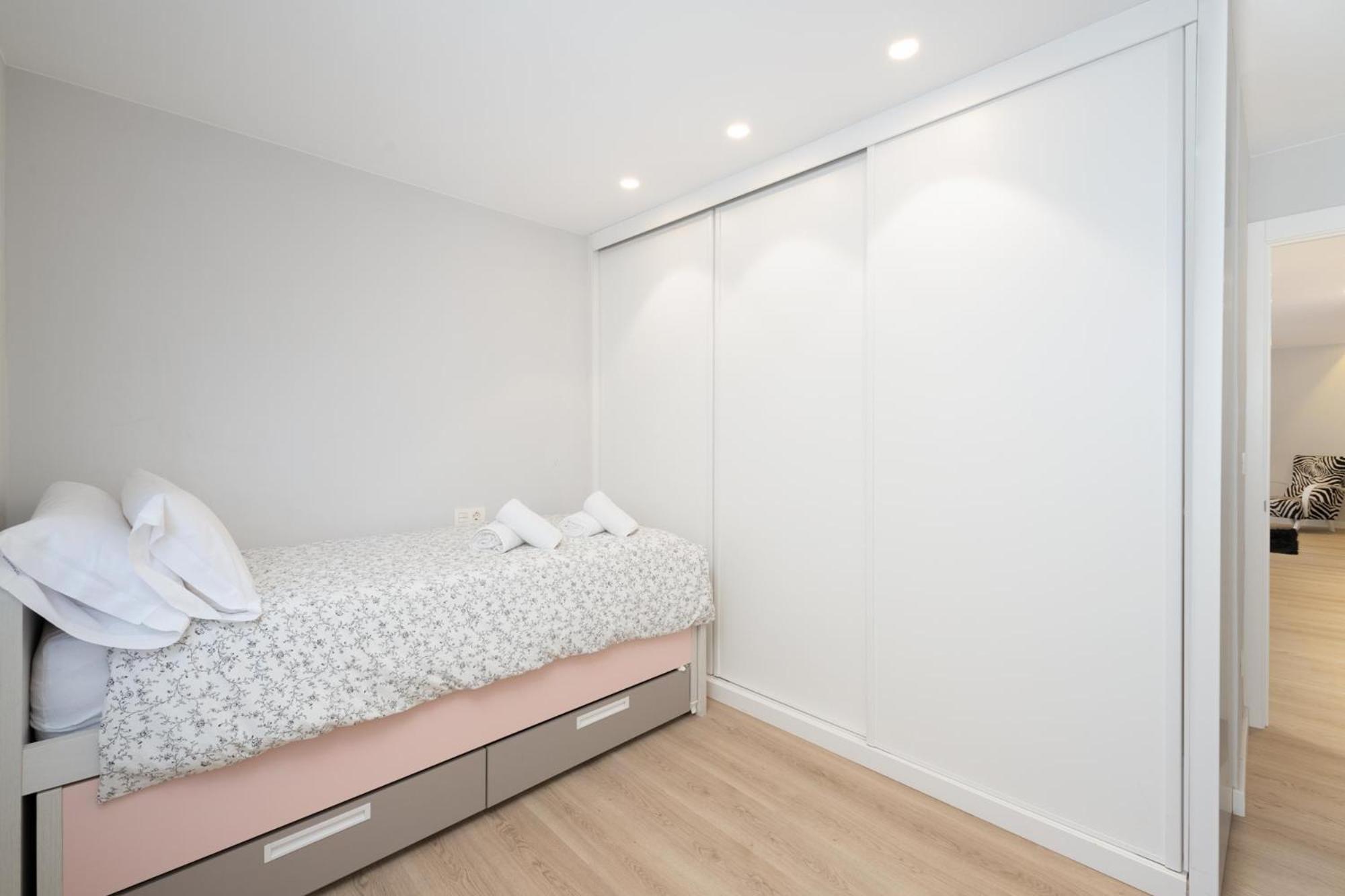 Espacio Moderno En Gijon Playa מראה חיצוני תמונה